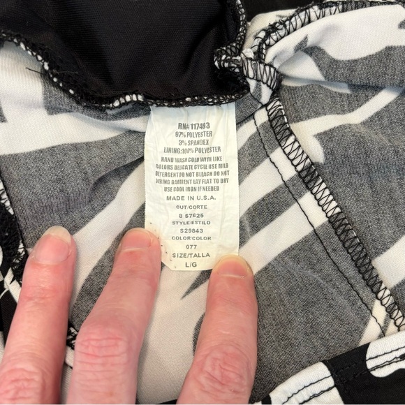 Roulette Halter Dress, Women Sz L, Black and White Floral Design, Stretch - Picture 11 of 15